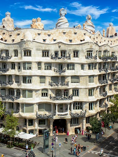 Tour to Casa Mila Tickets